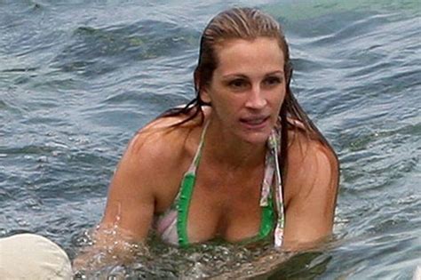 julia roberts has bikini scare in indian ocean julia