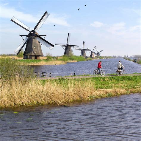 famous windmills  kinderdijk   rights reserved  flickr