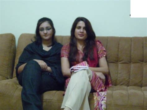 desi girls and aunties pics of girls in groups desi pic