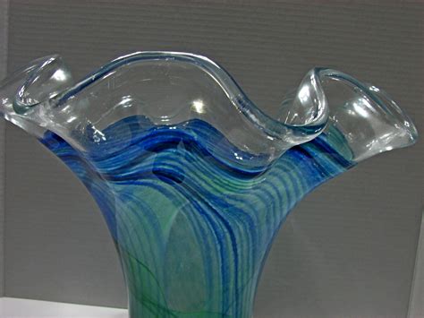 Vintage Italian Lavorazione Murano Italy Hand Blown Glass Vase Italian