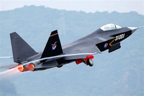 china tests  jet fighter fc  gyrfalcon prototype