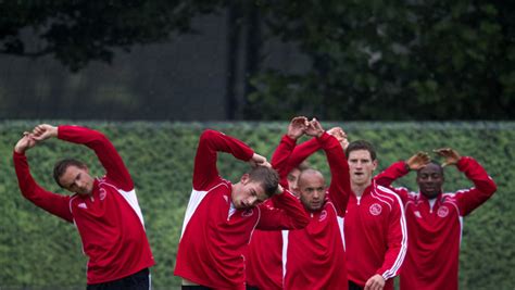 ajax vanavond op jacht naar eerherstel het parool