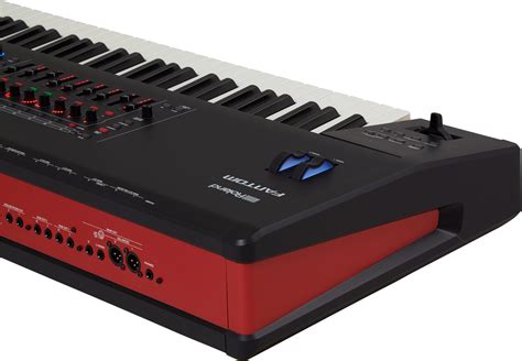 roland fantom series synthesizer