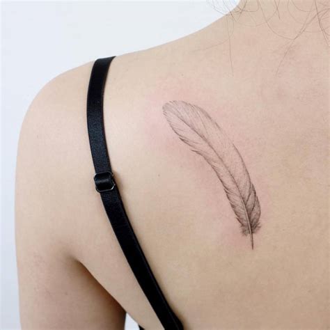 Discover 81 Shoulder Feather Tattoo Latest Esthdonghoadian