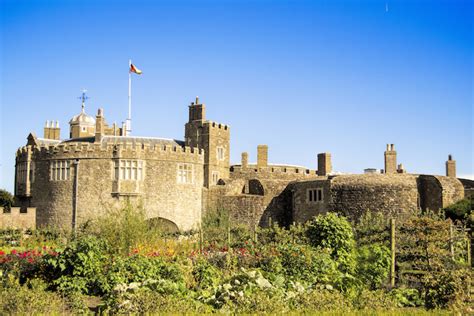 beautiful castles  visit  kent londonist