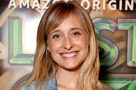 ‘smallville actress allison mack arrested for role in