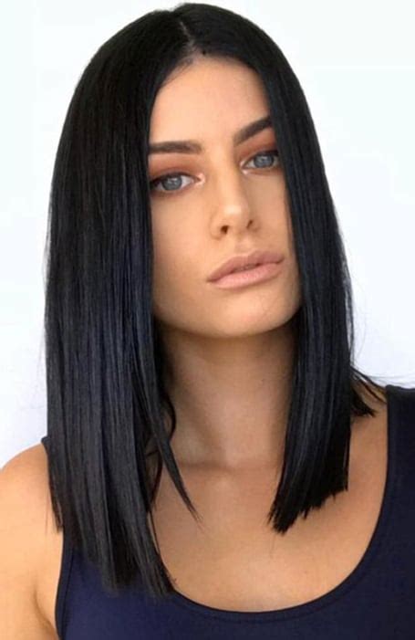 30 best shoulder length hairstyles and haircuts for women in 2023