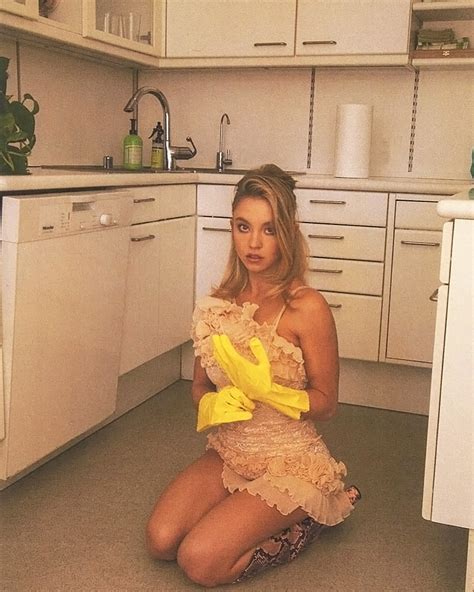 sydney sweeney nude leaked pics and sex tape and naked scenes