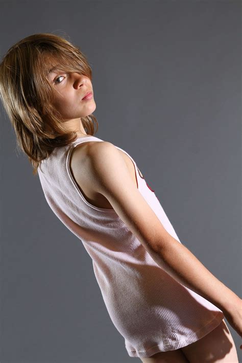 robbie model cute babe tbm robbie cole sprouse  shirt face babe  sexiezpicz web porn