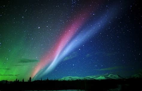 canada aurora borealis photographed   kusawa lake road   km  miles