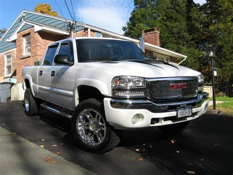 gmc sierra crew cab   specs photo gmc sierra crew cab modern