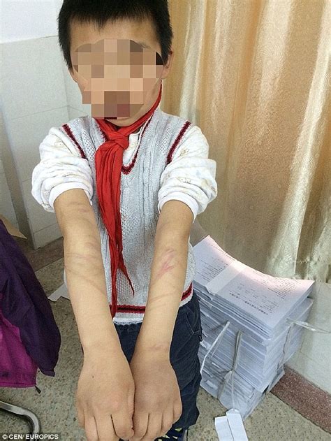 chinese mother admits to whipping son with a rope but insists she s