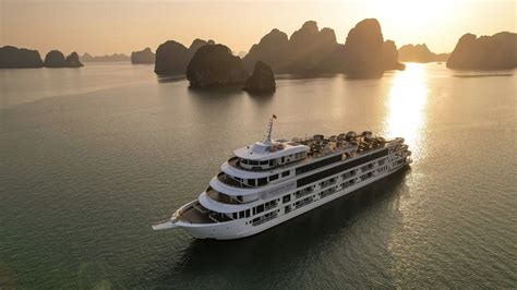 extraordinary voyage day cruse  ambassador cruise ii ambassador cruise