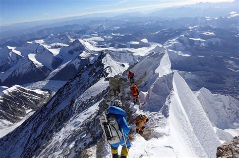 mount everest top mount everest summit success rates double death rate stays