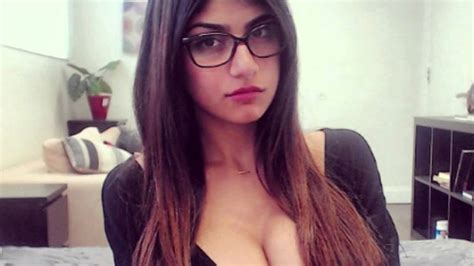 Mia Khalifa Wallpapers Images Photos Pictures Backgrounds