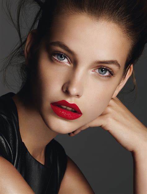 hot red lipstick for girls in love with red shade lipstick fashion ki batain