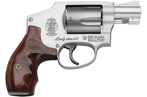 smith wesson model  ladysmith  special revolver  wood grips