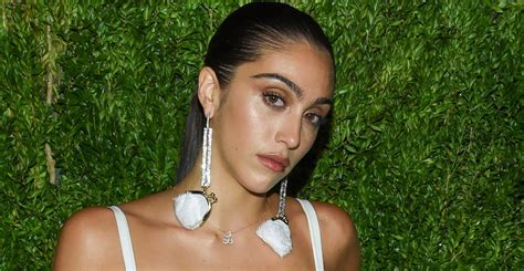 Madonna S Daughter Lourdes Rocks Unshaved Legs And Armpits On The Red