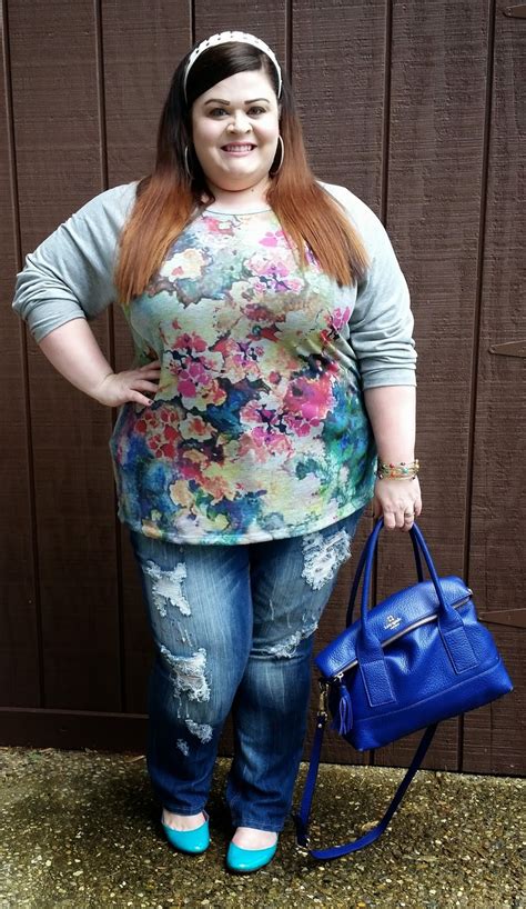 thestylesupreme plus size ootd colorful and casual