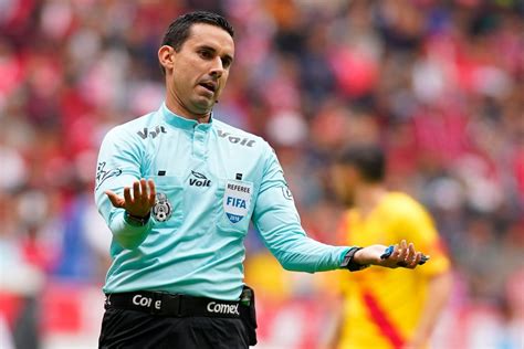 brazil  switzerland referee cesar arturo ramos    world cups   mexican