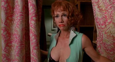 Nackte Kathy Baker In Edward Scissorhands