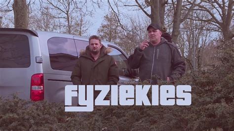 dumpert gezelligheid  urk