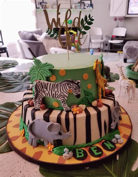 jungle themed birthday cake themed birthday cakes sweet treats cupcakes candy cookies