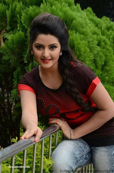 hot pics of beautiful bangladeshi actress pori moni