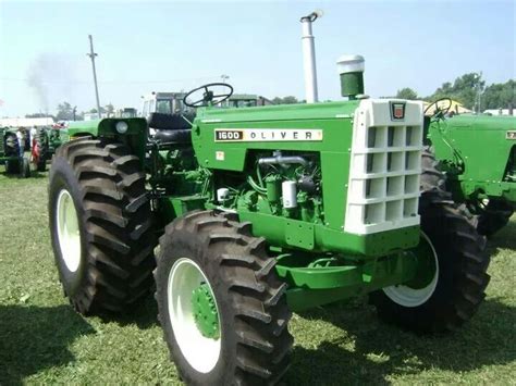 oliver  fwd tractors oliver tractors classic tractor