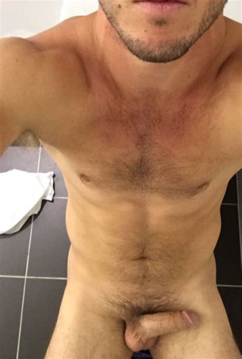 hot australian rugby player nude selfies my own private locker room