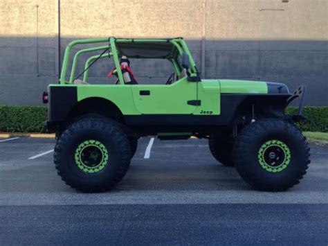 custom jeep wrangler   tires