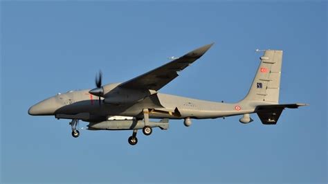 turkeys bayraktar akinci combat drone stays  air   hours