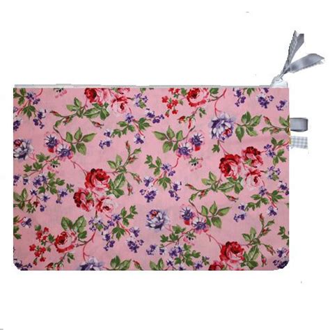 laptophoes laptop sleeve roze met bloemetjes wordt gratis op maat gemaakt wwwhippe
