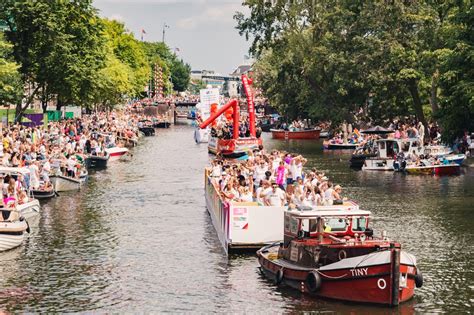 pride amsterdam 2018 canal parade several floats gay