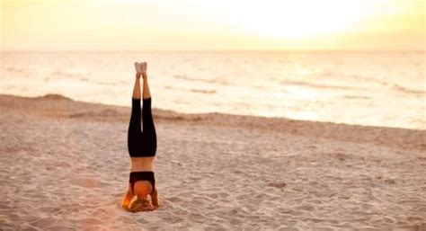 beach friendly yoga poses   leave  refreshed