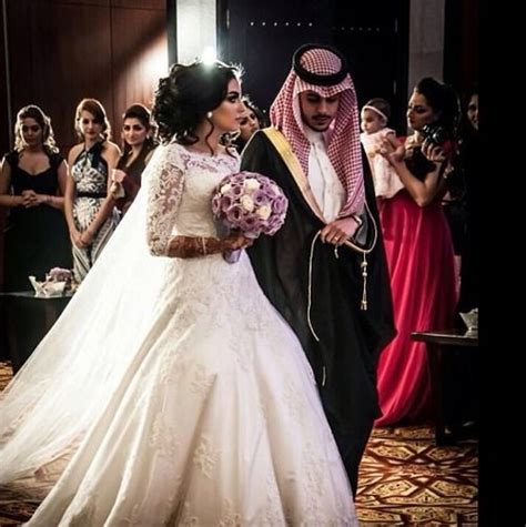 traditional gulf arab wedding muslim couples pinterest traditional her hair and lace