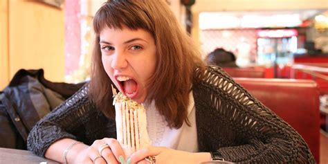 Russian Women Are Posing For Sexy Selfies While Holding Shawarma