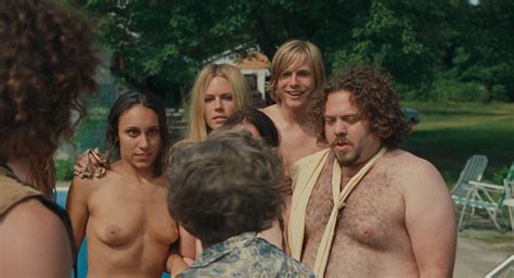 Unknown Nuda ~30 Anni In Taking Woodstock