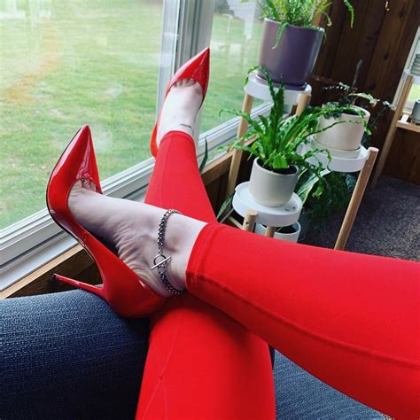 How To Wear Red High Heels By Engineering In Heels 👠 Cars And Life Blog