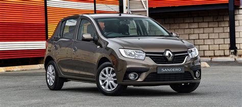 filtrado asi sera el restyling del renault logan  sandero  valvulas