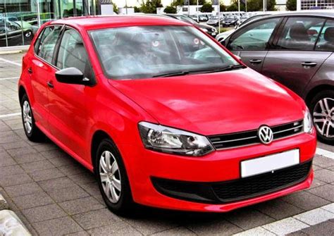 volkswagen slashes price  top  polo  vento adds features