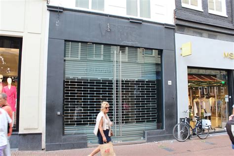 winkel amsterdam zoek winkels te huur kalverstraat   xe amsterdam funda  business