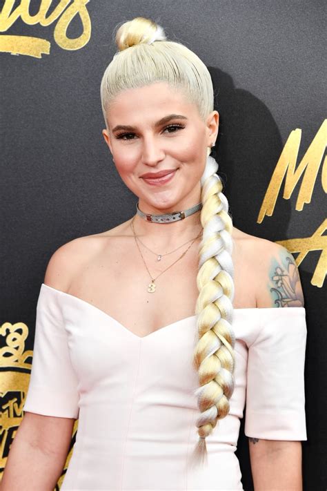 Carly Aquilino Celebrity Hair And Makeup At 2017 Mtv Movie And Tv