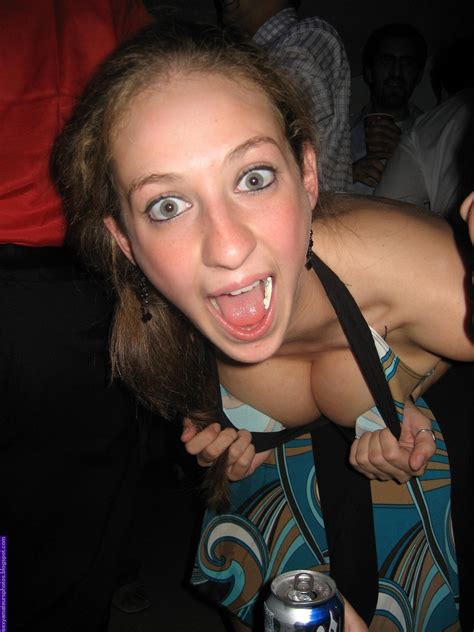 amateur bimbo tongue targets waiting for your cum 3 high definition