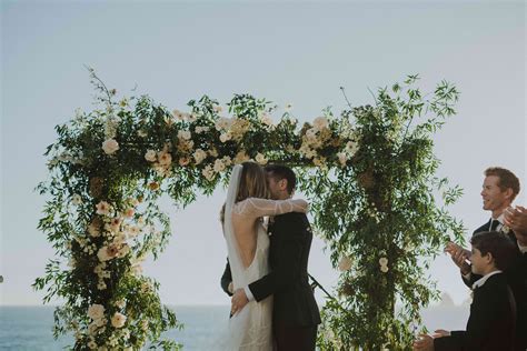 happy international kissing day these 37 ultra romantic wedding kisses will have you puckering up