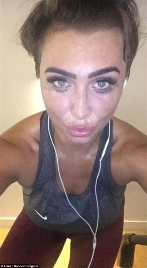 lauren goodger posts another sweaty gym selfie daily