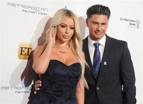 aubrey oday claims   forced    shirt   front   entire plane