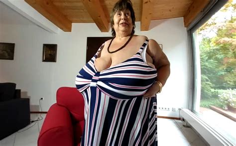 karola s giant tits in a new dress majamagic download