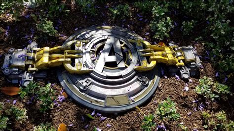 Avengers Hatch Appears Outside Guardians Of The Galaxy