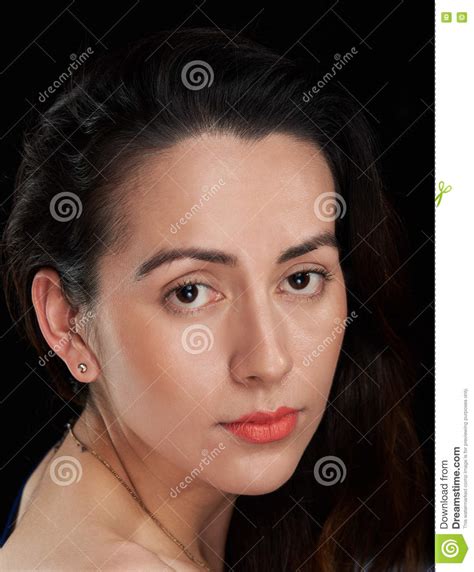 Retrato De La Belleza De La Mujer Imagen De Archivo Imagen De Pista